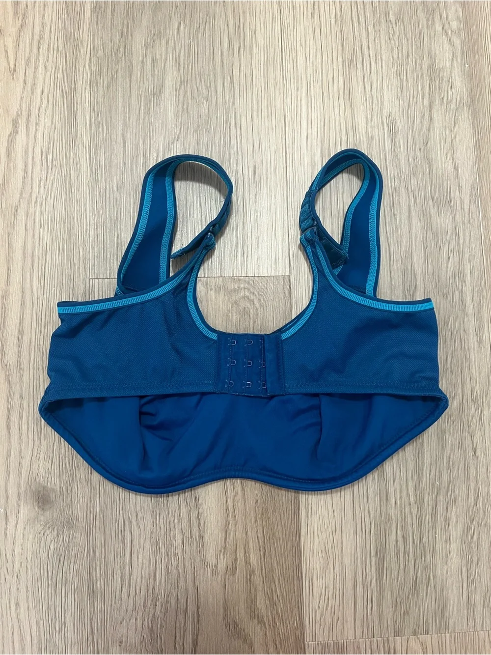 Wacoal Simone Sport Underwire Bra Style 855170 - 38C